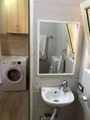 Portokallja Guest House Radhime